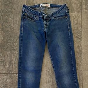 Levi’s size 1 Demi curve jeans